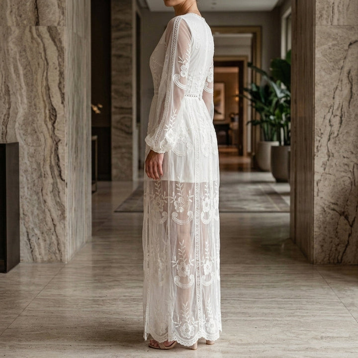 Willa Lace Maxi Dress